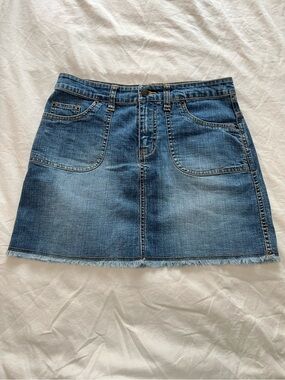 Y2K yada yada denim mini skirt with frayed hem size 9